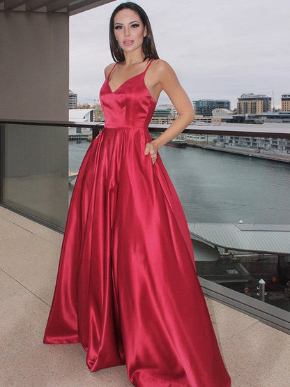 A-Linie/Elegant Ärmellos Rüschen V-Ausschnitt Satin Bodenlang Abiballkleider