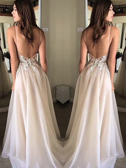 Vestidos de fiesta elegantes de gasa con apliques, sin mangas y tirantes finos en forma de A
