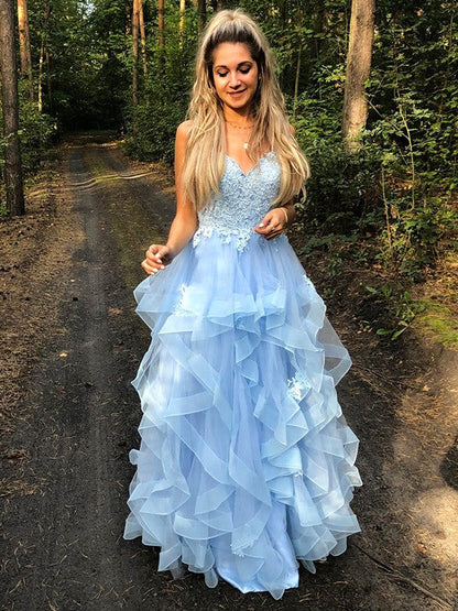 Vestidos de fiesta elegantes de corte A con tirantes finos, sin mangas, apliques de organza y largo hasta el suelo