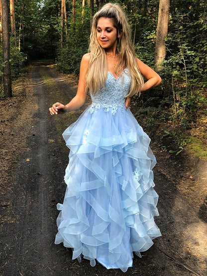 Vestidos de fiesta elegantes de corte A con tirantes finos, sin mangas, apliques de organza y largo hasta el suelo