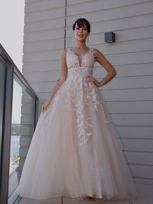 Vestidos de fiesta elegantes de corte A con apliques de tul y escote redondo sin mangas