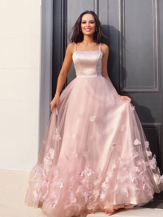 Elegante vestido de fiesta de tul con tirantes finos, flores hechas a mano y corte A, sin mangas y largo hasta el suelo