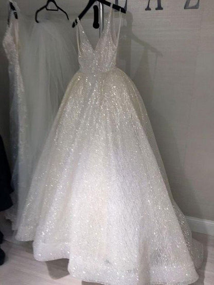 Vestidos de fiesta elegantes de tul con escote en V y sin mangas en forma de A