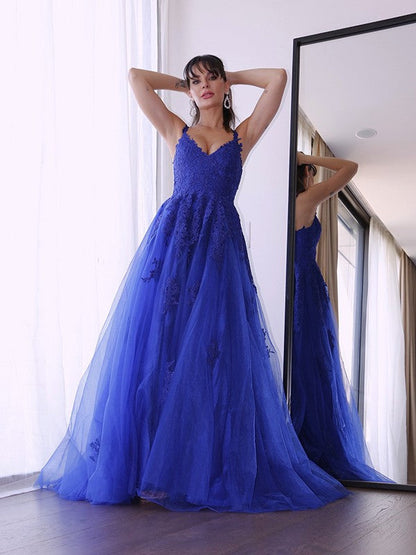 Vestidos de fiesta elegantes de tul con escote en V, sin mangas y apliques