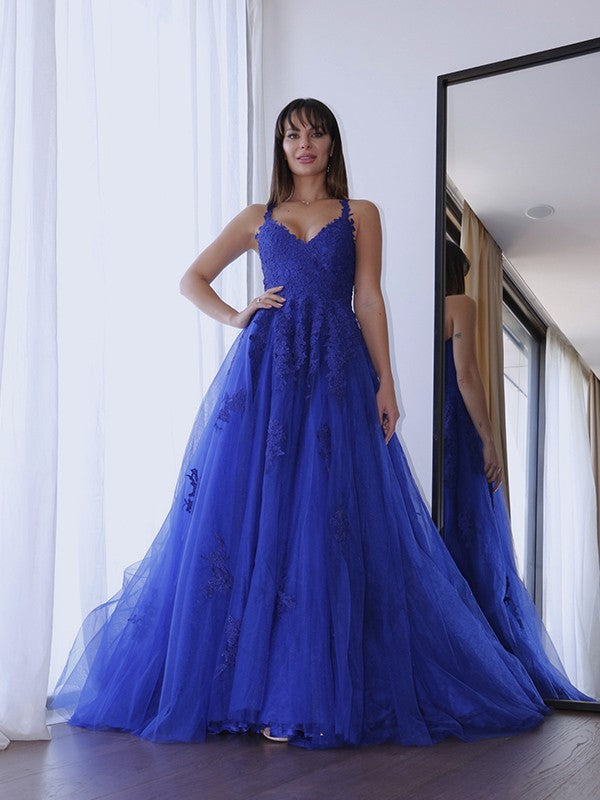 Vestidos de fiesta elegantes de tul con escote en V, sin mangas y apliques