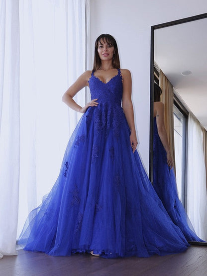 Vestidos de fiesta elegantes de tul con escote en V, sin mangas y apliques
