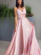 Vestidos de fiesta elegantes de satén con escote en V, fruncidos, sin mangas y hasta el suelo