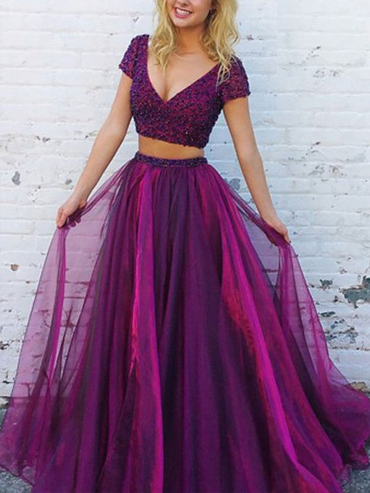 Elegante vestido de fiesta de dos piezas de tul con cuentas, escote en V, mangas cortas y largo hasta el suelo