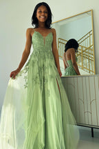 Vestidos de fiesta largos de tul con escote en V y apliques en color verde salvia