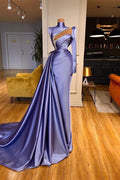Hochgeschlossenes, langärmliges Meerjungfrauen-Ballkleid mit Perlen und Rüschen