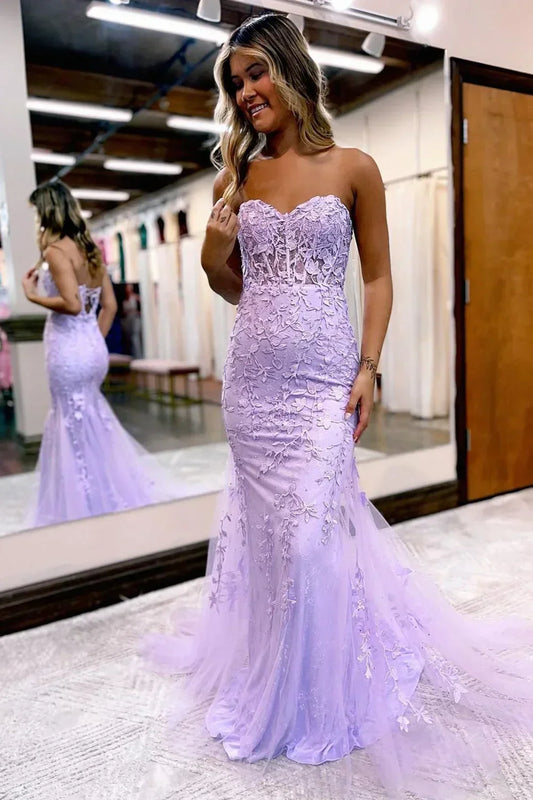 Evie | Vestido de fiesta largo de encaje con escote corazón y apliques de sirena