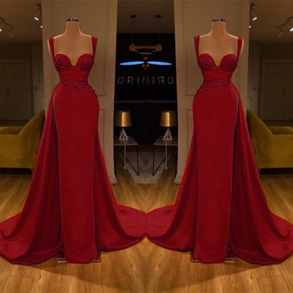 Atemberaubendes langes Meerjungfrau-Ballkleid aus Satin mit Herzausschnitt und hohem Schlitz