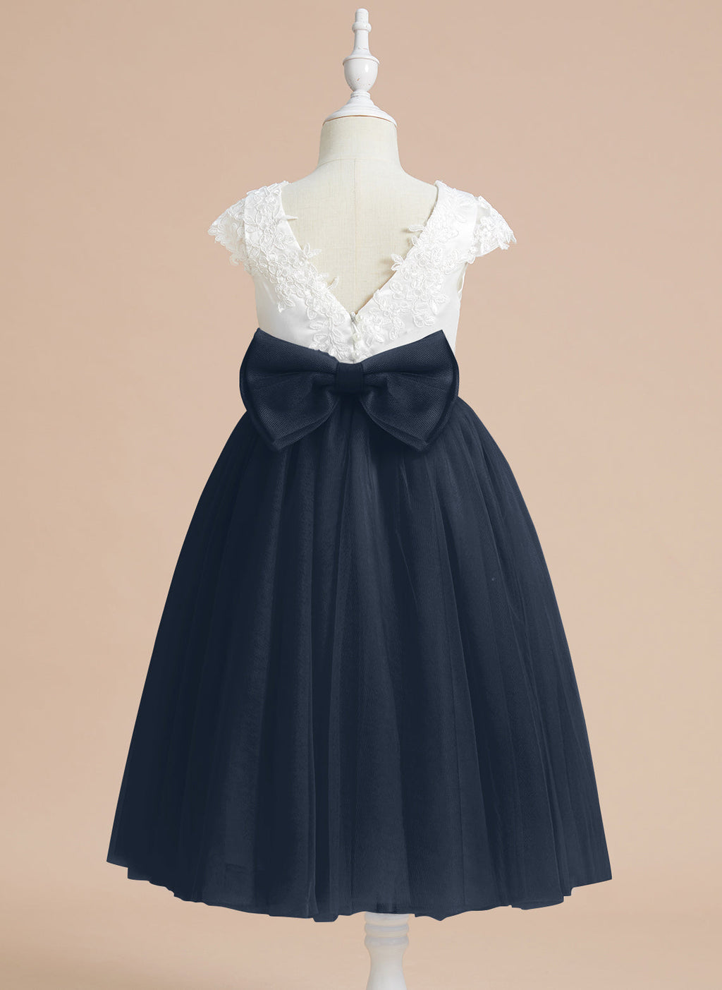 Vestido de niña de las flores de primera comunión de tul satinado con corte en A y largo hasta la rodilla