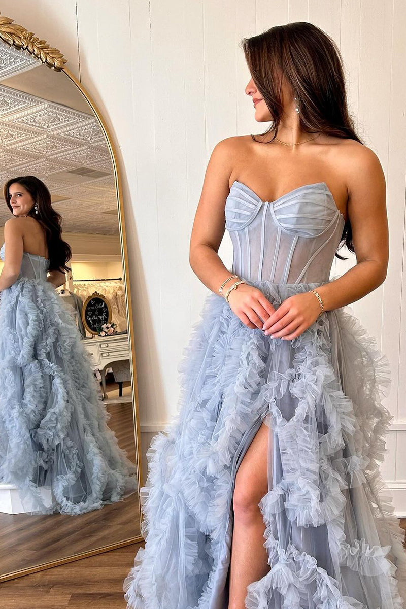 Vestidos de fiesta largos de tul azul sin tirantes con volantes y abertura en la espalda