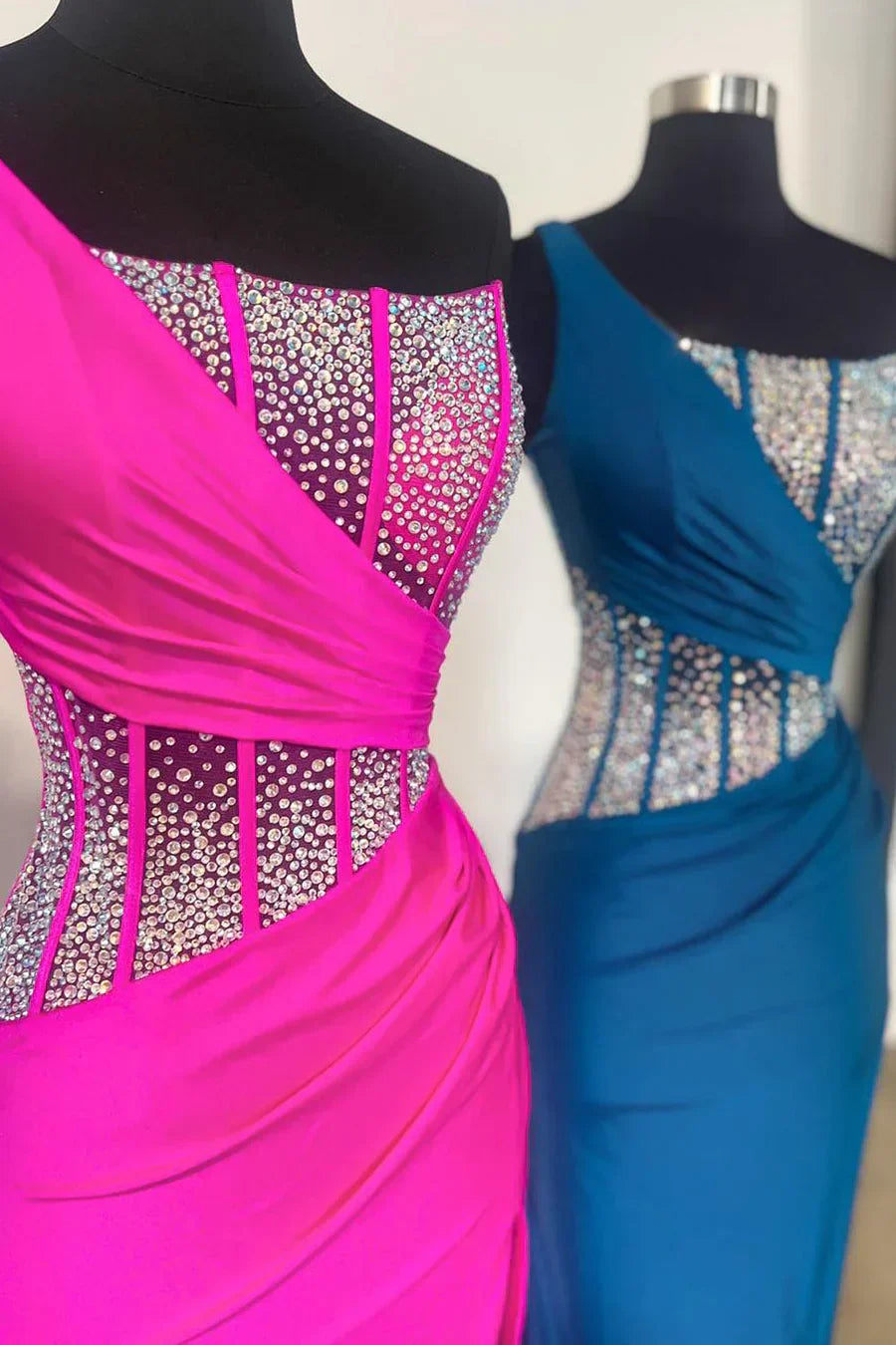 Laylani | Vestidos de fiesta largos de sirena azul con un solo hombro y cuentas