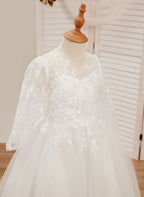 Ballkleid mit langen Ärmeln und Tüll-Schleppe zur Erstkommunion 