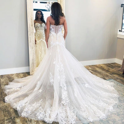 Vestidos de novia de encaje sin mangas con escote en V asequibles