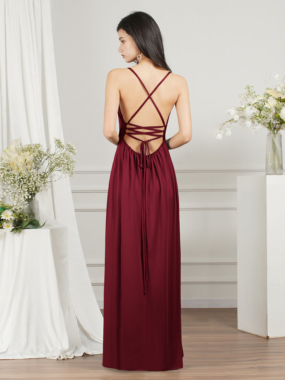 Vestidos de dama de honor de gasa con tirantes y escote en V asequibles