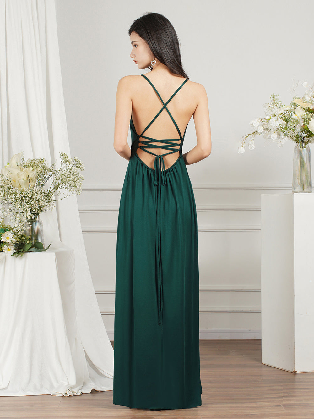 Vestidos de dama de honor de gasa con tirantes y escote en V asequibles