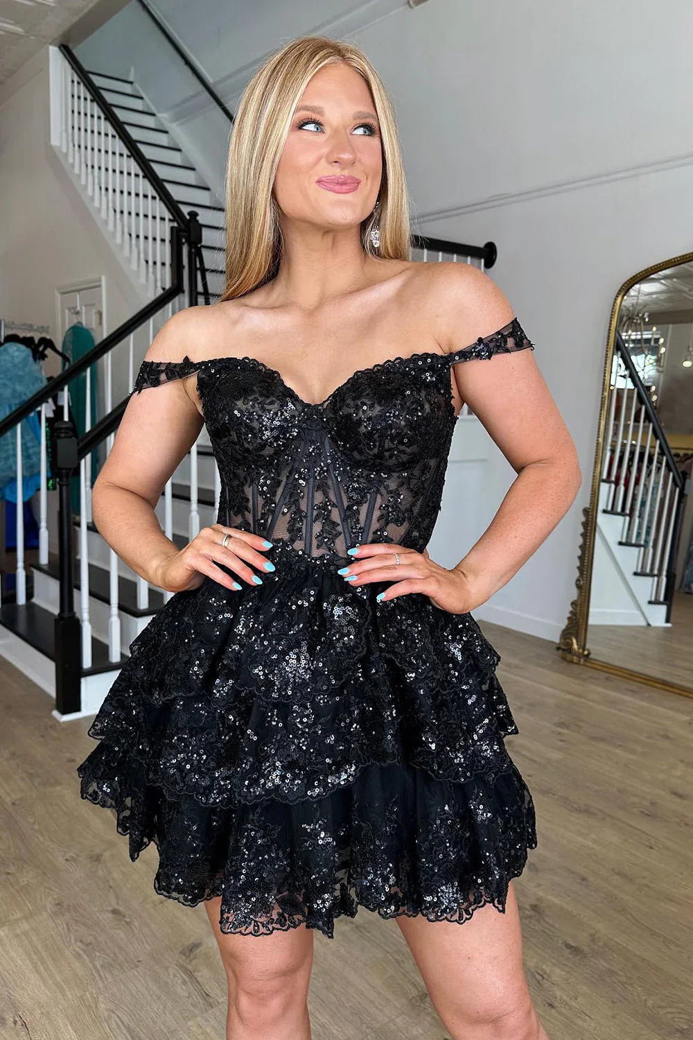 Schulterfreies, gestuftes Homecoming-Kleid SYH85