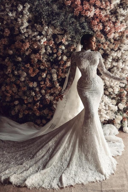Increíble vestido de novia largo blanco de manga larga con cuello alto y encaje de columna y apliques en la cola