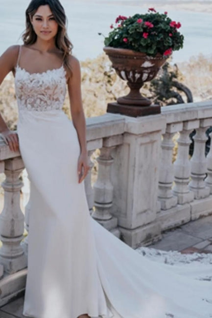 Impresionante vestido de novia blanco sin mangas con escote redondo y encaje en forma de columna y apliques