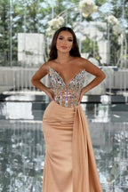 Erstaunliches säulenförmiges ärmelloses Satin-Ballkleid mit V-Ausschnitt und Perlenbesatz