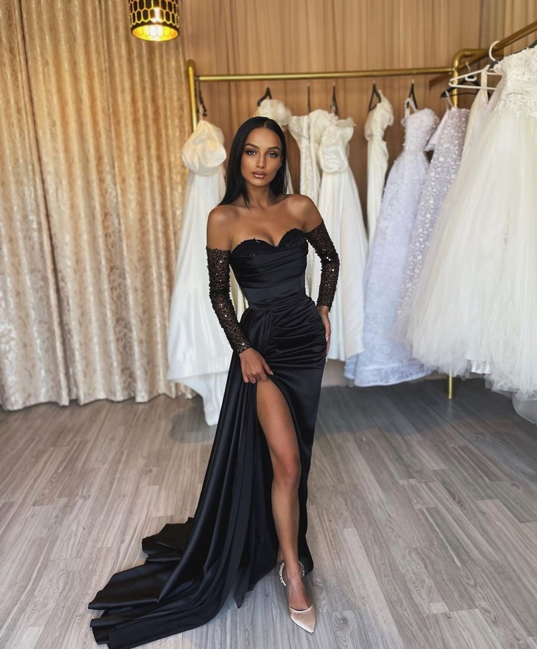 Increíble vestido de fiesta largo negro de sirena con abertura frontal y lentejuelas