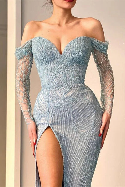 Erstaunliches langes Meerjungfrau-Ballkleid mit schulterfreiem Schlitz, Spitze und Pailletten und langen Ärmeln