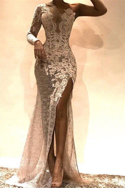 Increíble vestido de fiesta largo de sirena con un solo hombro y encaje con abertura