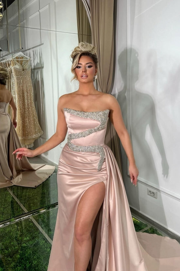 Increíble vestido de fiesta largo rosa de corte A sin tirantes con lentejuelas y cuentas con abertura