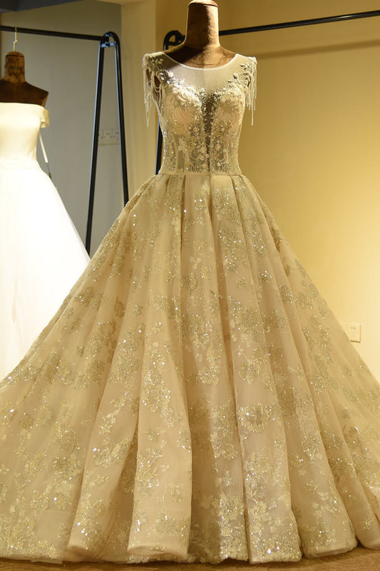 Wunderschönes Prinzessinnen-Brautkleid in Elfenbein mit Schnürung, funkelnden Perlen und Tüll 