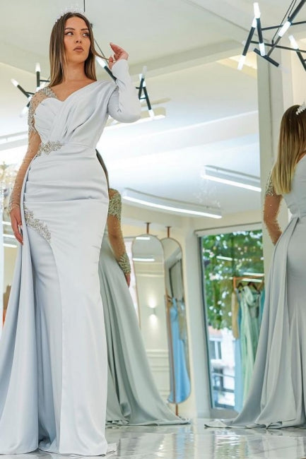 Impresionantes vestidos de noche de sirena con encaje largo plateado y cuentas, con mangas largas