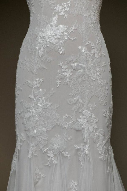 Erstaunliche V-Ausschnitt Applikationen Meerjungfrau Elegante Brautkleider 