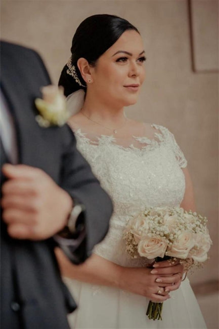 Knöchellanges weißes Tüll-Brautkleid mit Flügelärmeln