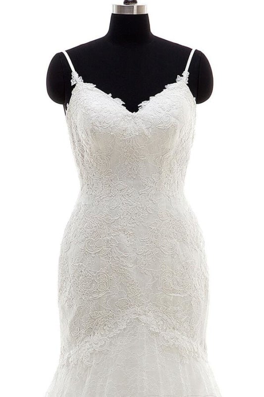 Vestidos de novia elegantes con apliques y tirantes finos de sirena