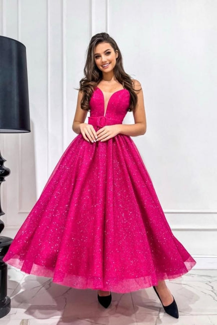 Attraktives, trägerloses A-Linien-Ballkleid mit Pailletten in Fuchsie