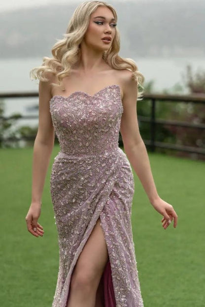 Atractivo vestido de fiesta largo de sirena sin tirantes, de encaje brillante, sin mangas y con abertura