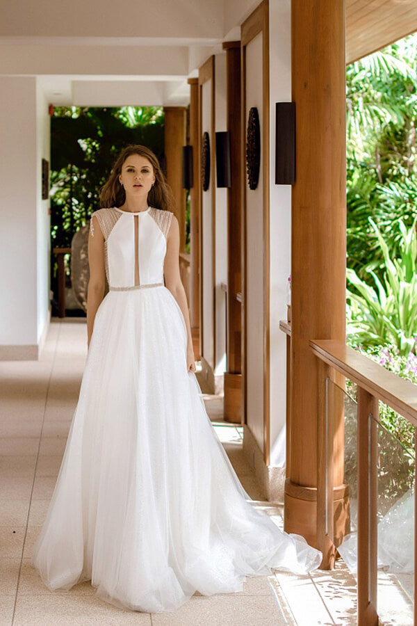 Fantastisches langes Brautkleid in A-Linie mit Perlenbesatz und offenem Rücken aus Tüll