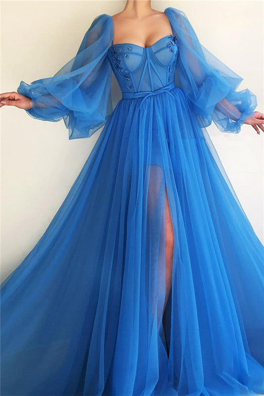Impresionante vestido de fiesta largo de corte A con escote en forma de corazón de tul con abertura frontal y mangas