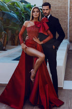 Burgunderrotes, langärmliges Meerjungfrau-Ballkleid mit Pailletten und Schlitz