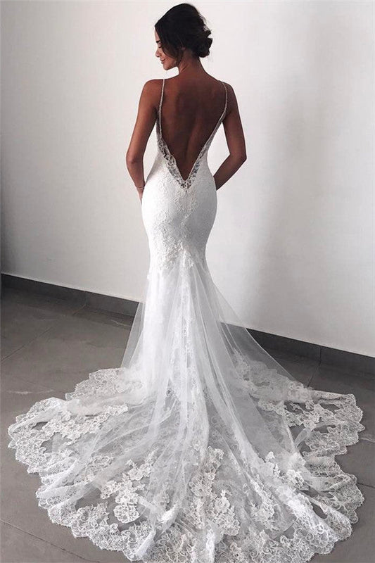 Vestido de novia de encaje estilo sirena con tirantes finos y espalda descubierta