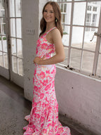 Bailey | Vestido de fiesta de sirena con encaje y lentejuelas en color rosa con escote en V
