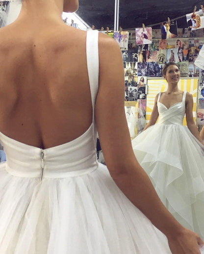 Vestido de novia elegante de tul con volantes en cascada y largo hasta el suelo WD346