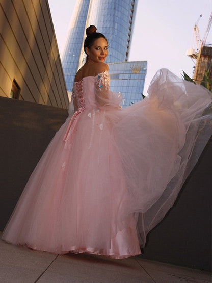 Vestido de fiesta largo hasta el suelo con mangas largas de tul y flores hechas a mano
