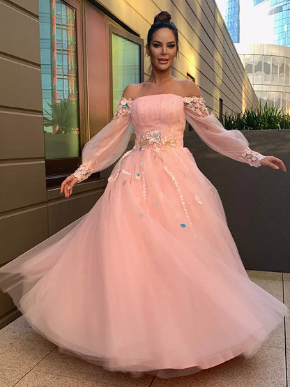 Vestido de fiesta largo hasta el suelo con mangas largas de tul y flores hechas a mano