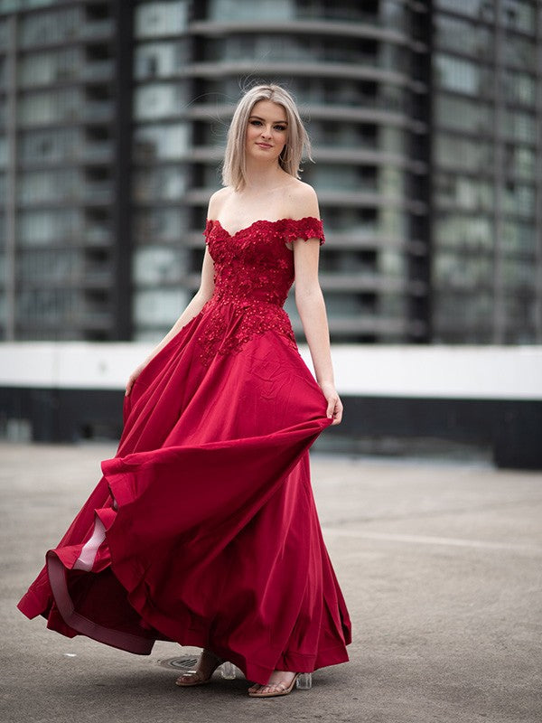 Vestido de fiesta largo hasta el suelo sin mangas con apliques de satén y hombros descubiertos
