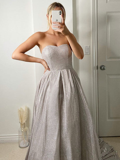 Vestidos de fiesta con escote corazón, lentejuelas, sin mangas y volantes