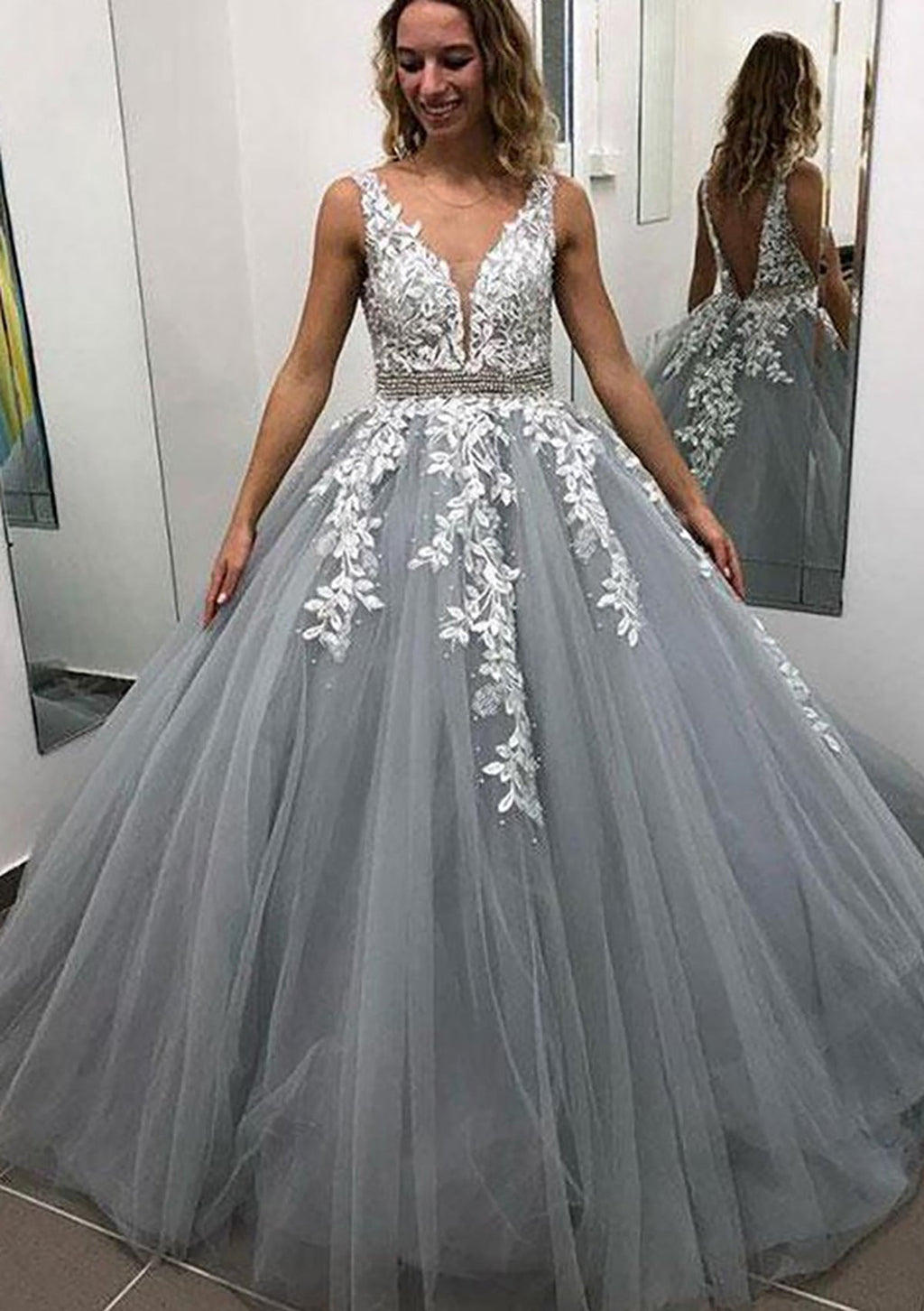Adley | Ballkleid, ärmellos, lang/bodenlang, Tüll, mit Spitzenapplikation und Perlenbesatz