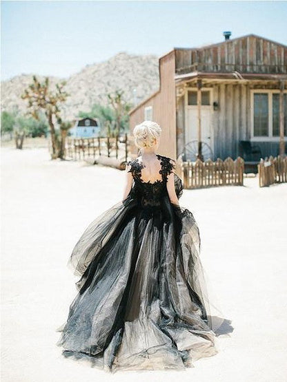 Vestidos de fiesta de tul con encaje y escote corazón sin mangas y estilo gala